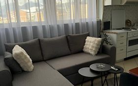 Mirela'S Apartment City Center